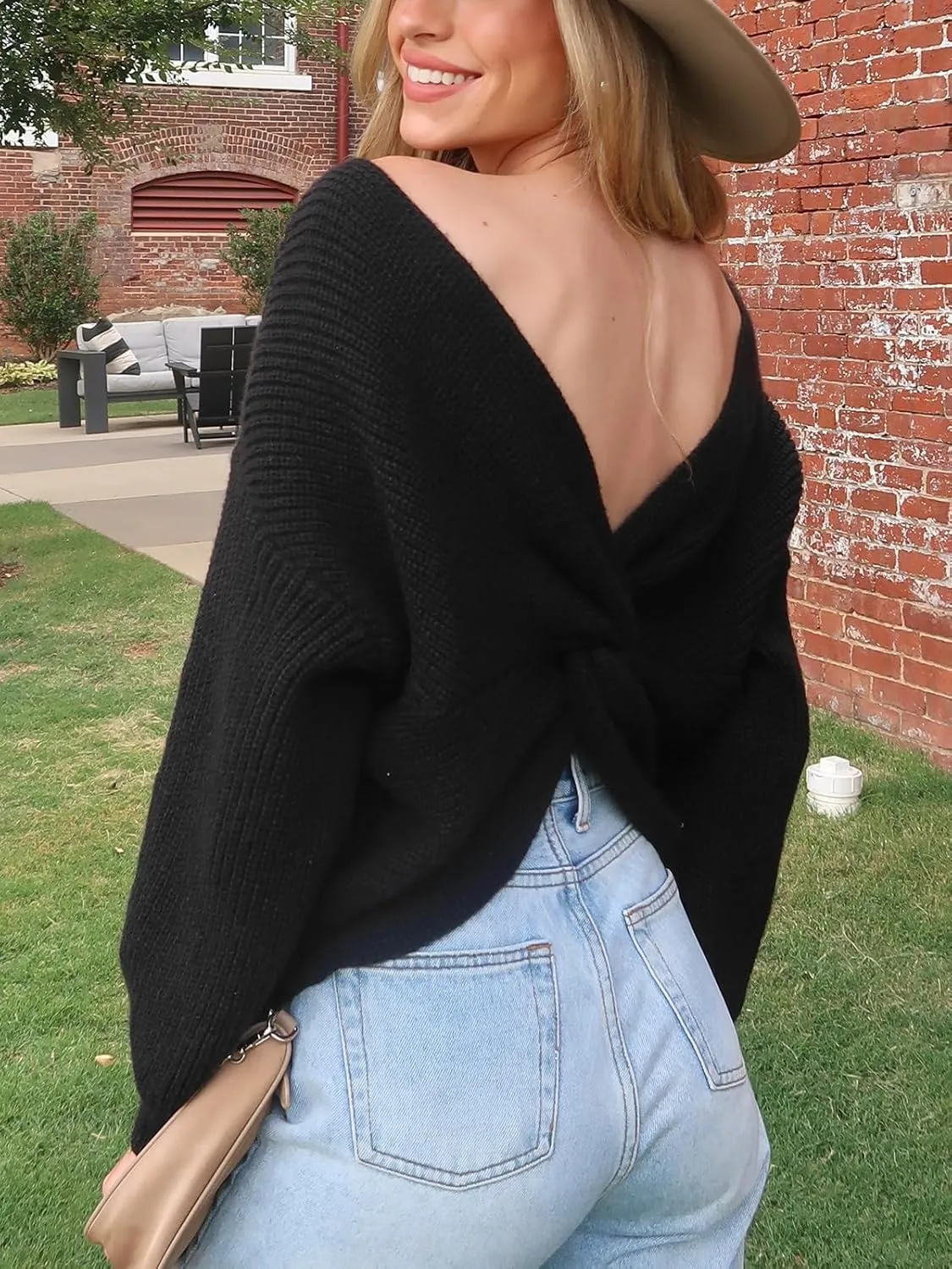 CUPSHE Womens Ribbed Knit Pullover Sweater 2024 Fall Long Sleeve Twist Back Crewneck Fashion Sweater Tops