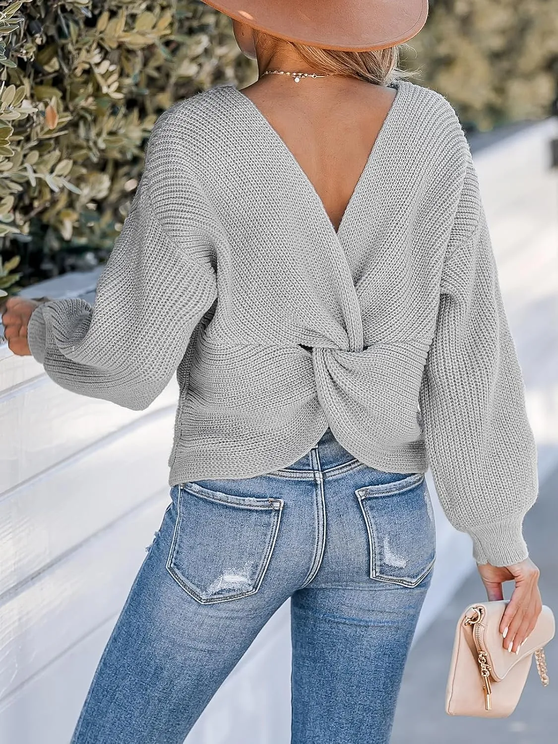 CUPSHE Womens Ribbed Knit Pullover Sweater 2024 Fall Long Sleeve Twist Back Crewneck Fashion Sweater Tops
