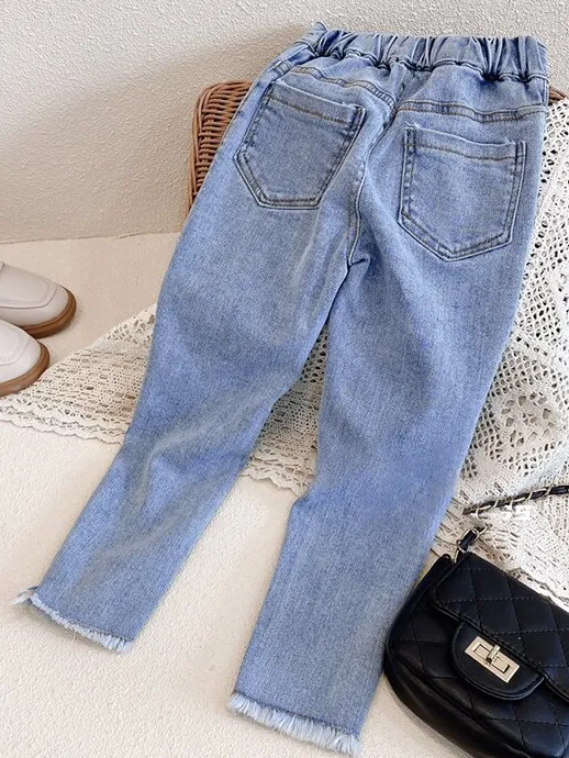 Girls Look Better in Sailor Jeans