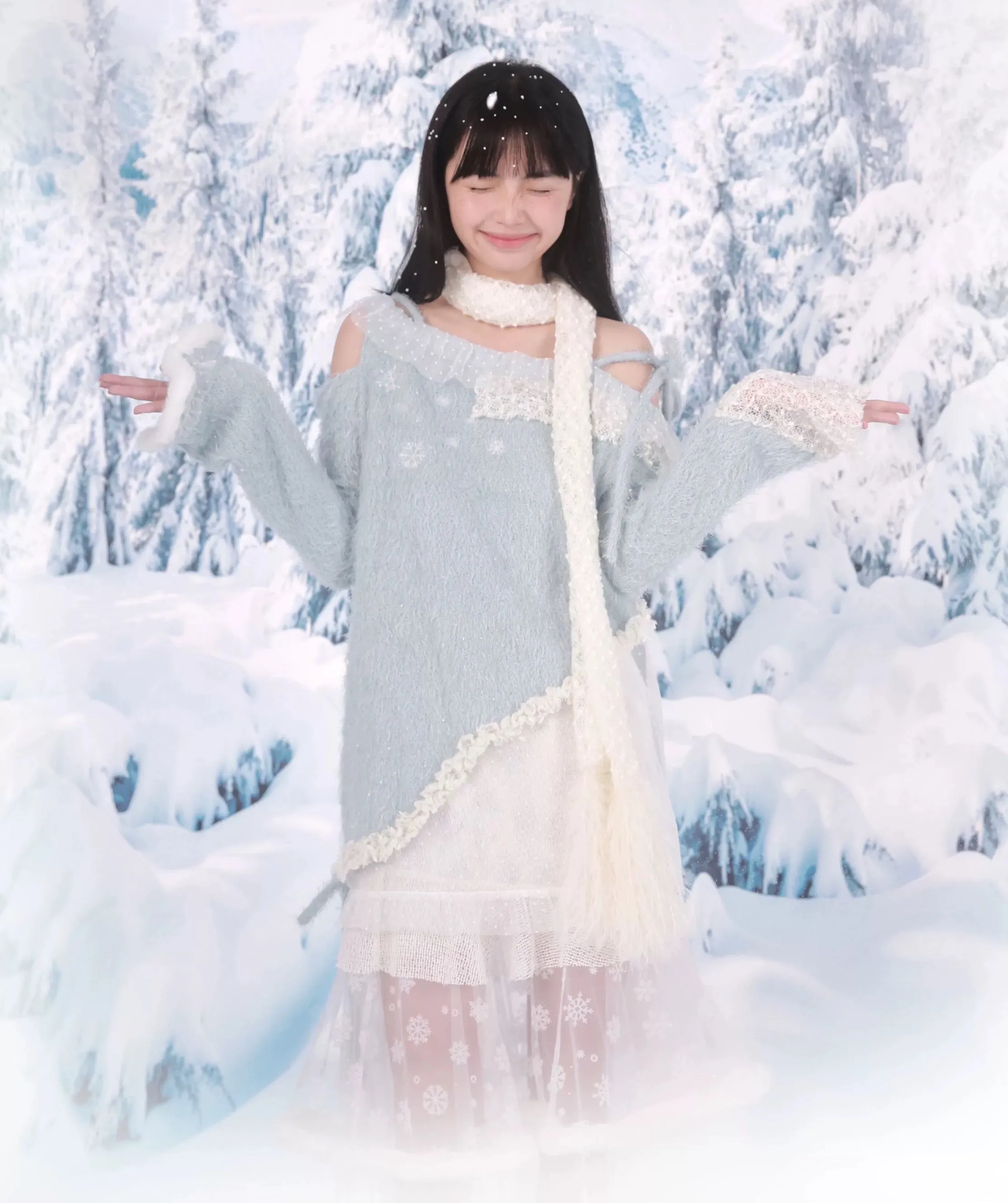[Rose Island]Snowy Feather Tassel Faux Fur Scarf