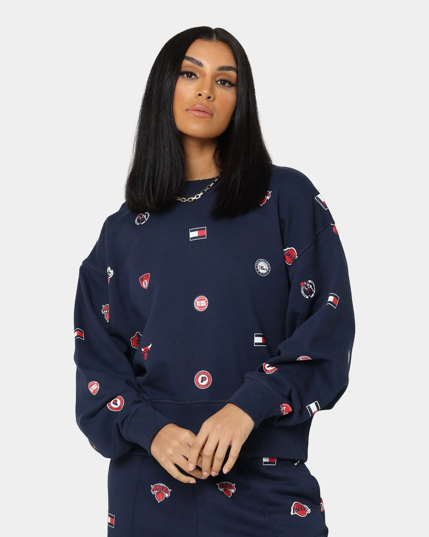 Tommy Jeans Women's Tommy Jeans X NBA W5 All Over Print Crewneck Twilight Navy