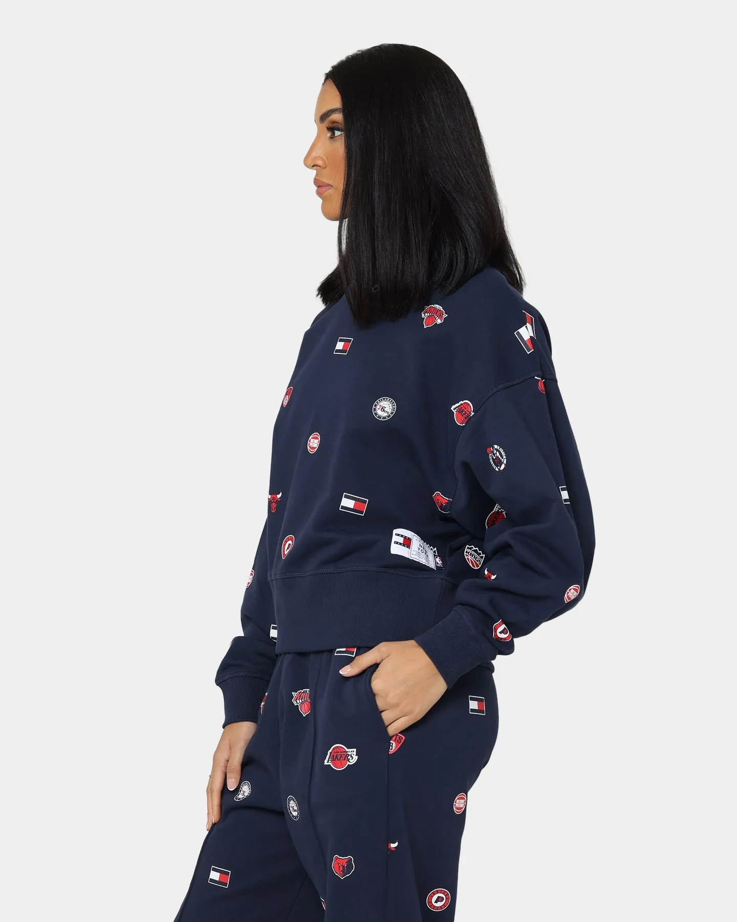 Tommy Jeans Women's Tommy Jeans X NBA W5 All Over Print Crewneck Twilight Navy